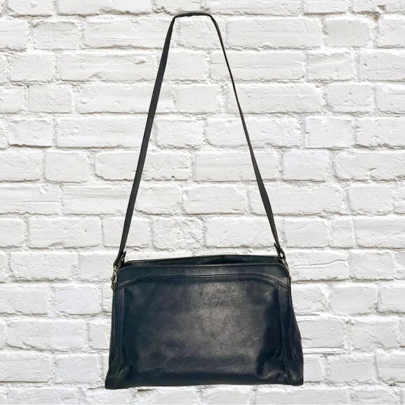 Etienne Aigner Navy Blue Shoulder Bag - Picture 3 of 5